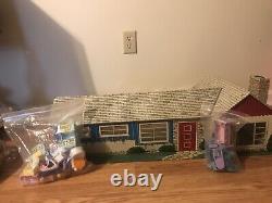 1950s Vintage Marx Tin Litho Metal CALIFORNIA RANCH Doll House w Accessories