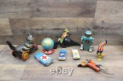 Lot of Vintage 1950's Tin Litho Wind Up Metal Toys, Clicker Wyandotte, J Chein
