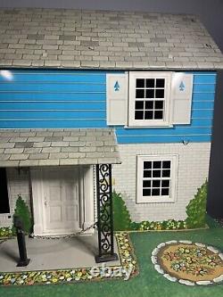 Marx Tin Litho Dollhouse furniture Vintage 1950s 2 Story Accessories Figurines