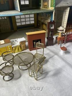 Marx Tin Metal Vintage 1950's Dollhouse with Lots Of Furniture RARE HTF