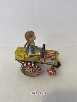 Marx Vintage Queen Of The Campus Bobble Head Crazy Car Tin Wind Up Rare