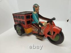 NICE VINTAGE 1930'S or 40'S MARX TIN LITHO WIND UP SPEED BOY 4 DELIVERY CYCLE