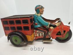 NICE VINTAGE 1930'S or 40'S MARX TIN LITHO WIND UP SPEED BOY DELIVERY CYCLE