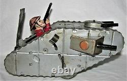 RARE VINTAGE MARX WW1 DOUGHBOY TIN TANK With POP-UP SOLDIER AND FLAG CIRCA 1930's