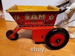 VERY NICE VINTAGE 1940's MARX TIN WIND UP SAM the GARDENER