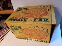 VERY NICE VINTAGE 1950S MARX TIN LITHO MAGIC GARAGE with WIND UP CAR with BOX