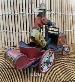 VINTAGE 1920s MARX WHOOPEE TIN WIND-UP COWBOY CAR ORIGINAL CONDITION