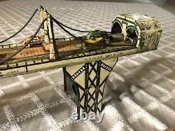 VINTAGE 1930s LOUIS MARX & CO BUSY BRIDGE TIN LITHOGRAPH WIND-UP TOY NR #8985