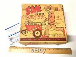 VINTAGE 1950's'SAM THE CITY GARDENER' PLASTIC & TIN WINDUP MARX IN BOX WithTOOLS