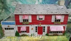 VINTAGE MARX TIN 2 story DOLLHOUSE with garage all 5 awnings nice condition