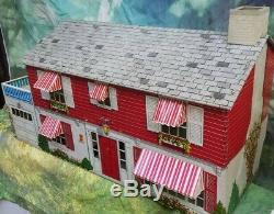 VINTAGE MARX TIN 2 story DOLLHOUSE with garage all 5 awnings nice condition
