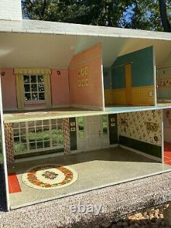 VINTAGE'MAR' TOYS USA TIN LITHO LARGE METAL DOLL HOUSE Includes accessories