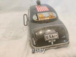 VINTAGE RARE 1952 MARX WIND-UP TIN MILITARY ARMY STAFF CAR, WORKS. Very clean