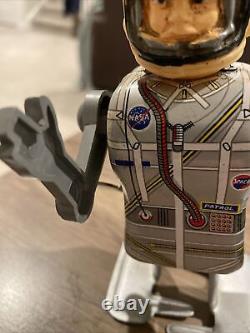 VINTAGE SPACE PATROL TIN TOMIYAMA JAPAN WIND UP NASA CYBORG ROBOT 1960s