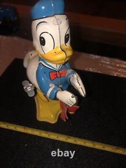 VINTAGE TIN Marx Donald Duck Windup toy