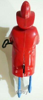 VINTAGE TIN PLASTIC TOY WIND UP MARX CLIMBING FIREMAN MADE GREAT BRITAIN 40s