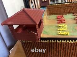 VTG 1968 MARX FORT APACHE PLAY SET 84 PCS With TIN CARRY-ALL CASE #4685 USA TOY