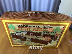 VTG 1968 MARX FORT APACHE PLAY SET 84 PCS With TIN CARRY-ALL CASE #4685 USA TOY