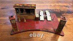 Vintage 1920s/1930s Marx Roadside Rest Stop Service Gas Station Tin Litho Toy