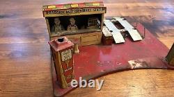 Vintage 1920s/1930s Marx Roadside Rest Stop Service Gas Station Tin Litho Toy