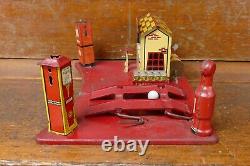 Vintage 1920s/1930s Marx Roadside Rest Stop Service Gas Station Tin Litho Toy