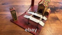 Vintage 1920s/1930s Marx Roadside Rest Stop Service Gas Station Tin Litho Toy