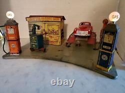 Vintage 1930s MARX Sunny Side Gas Service Station Pumps, Playset, Lights & Car