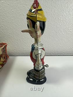 Vintage 1939 MARX Tin Litho 8 1/2 Walking PINOCCHIO by Walt Disney Ent