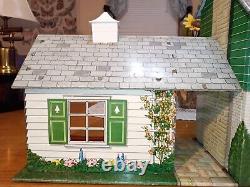 Vintage 1940-1950s Marx Tin two story dollhouse with breezeway