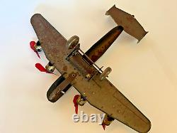 Vintage 1940 MARX Gold Fortress Bomber Tricycle Landing Gear Tin Litho Wind-Up