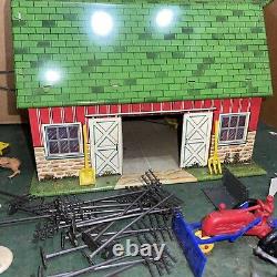 Vintage 1940'S Marx Lazy Day Farm tin litho Barn & Toy Lot