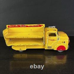 Vintage 1950'S Era Marx Tin Toy Coca-Cola Delivery Truck With Bottles And Dolly