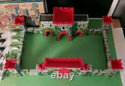 Vintage 1950's Marx Medieval Tin Castle Fort in Original Box #4710 Knights Accs