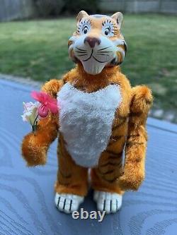 Vintage 1960s MARX Esso Tiger Wind Up Tin Toy MINT Works Great Gas And Oil