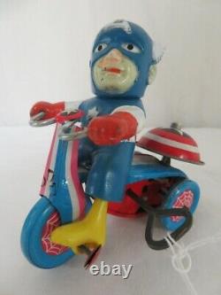 Vintage 1968 MARX Tin Wind Up Marvel Super Hero CAPTAIN AMERICA WORKING Tricycle