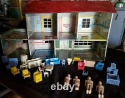 Vintage 60s MARX Tin Metal Litho Red Roof 2 Story Doll House with Furniture, Dolls
