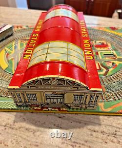 Vintage Louis Marx Mystery Union Station Wind-Up Train Set withKey/Box