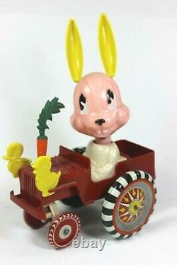 Vintage MARX PETER RABBIT ECCENTRIC CAR Tin Litho Wind Up Toy (MINT)