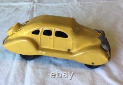 Vintage MARX PRESS STEEL ORIGINAL TAXI CAB PUSH DOWN AUTOMOBILE YELLOW