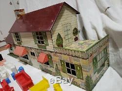 Vintage MARX Tin Litho Large Dollhouse with 45pc Plastic Furniture Marx Lot