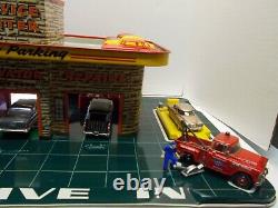 Vintage MARX Tin Litho Service/Gas Station with1 Service Bay & Roof Parkingca 50s