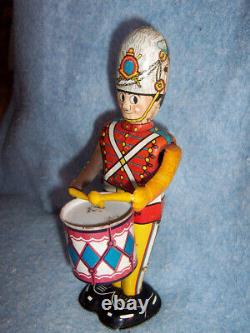 Vintage MARx Tin Wind-up Toy 9 Drummer Boy, USA