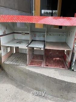 Vintage Marx Doll House 2 Tin Litho Metal 2 Story Breezeway Furniture Included