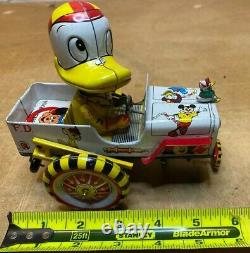 Vintage Marx Linemar Donald Duck Wind Up Fire Dept Tin Litho Toy Very Nice