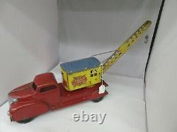 Vintage Marx Magnetic Battery Opperated Crane Truck Tin Toy 882