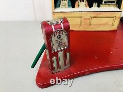 Vintage Marx Roadside Rest Gas Oil Service Station Litho Tin Toy