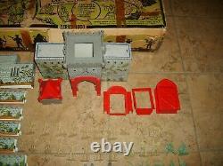Vintage Marx Robin Hood Castle Playset Plastic & Tin Castle Figure Box 1000 Lot