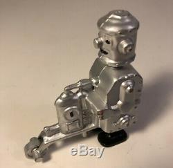 Vintage Marx Silver Tin Man Robot Ramp Walker