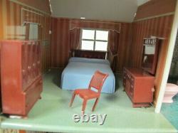 Vintage Marx Tin Litho Colonial 2 Story Dollhouse Carport Family & Furniture