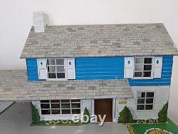 Vintage Marx Tin Litho Dollhouse 2 Story 5 Rooms Carport